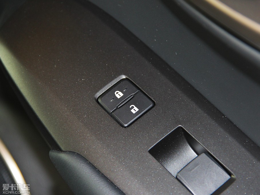 2015׿_˹NX 200 hа ǰ