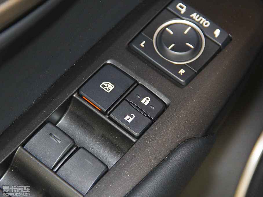 2015׿_˹NX 200 hа ǰ