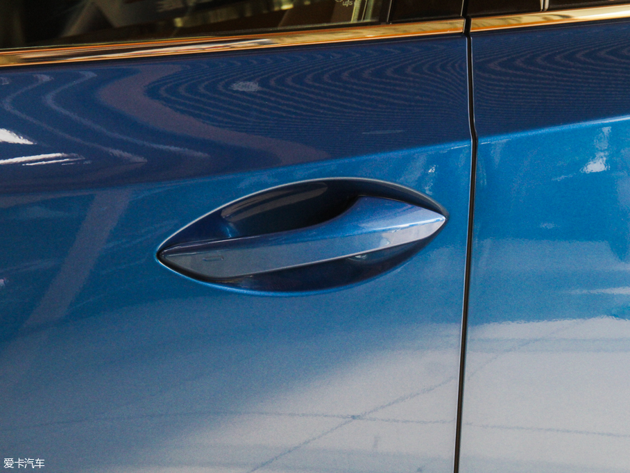 2015׿_˹NX 300h hа ǰ