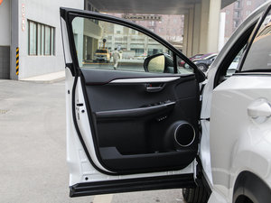 2015200t F SPORT ȫ(q) {λ܇T