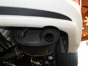2014款300h 精英版 排气管