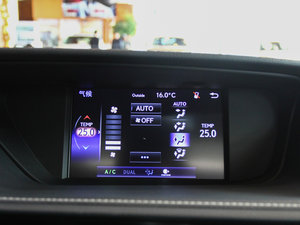 2014款300h 舒适版 中控区