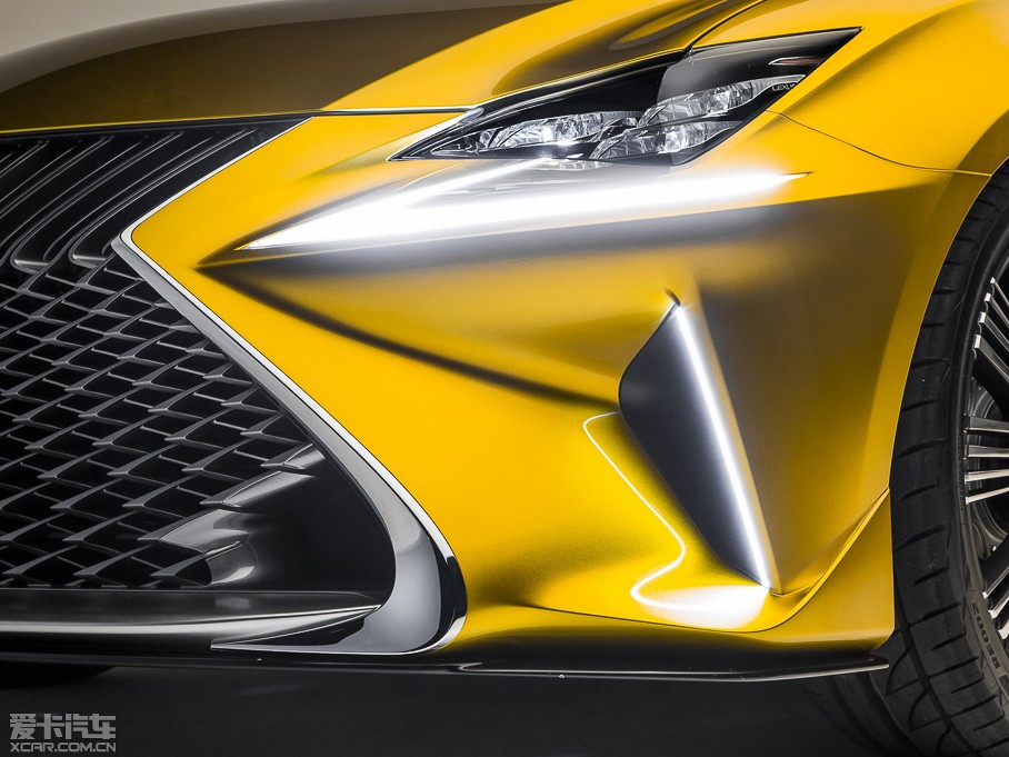 2015���׿��_˹LF-C2 ����܇