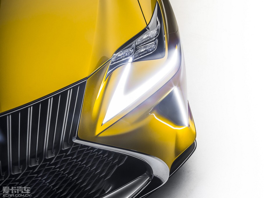 2015���׿��_˹LF-C2 ����܇