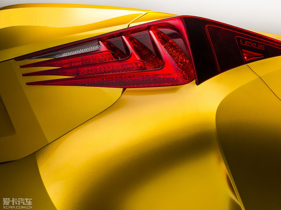 2015���׿��_˹LF-C2 ����܇