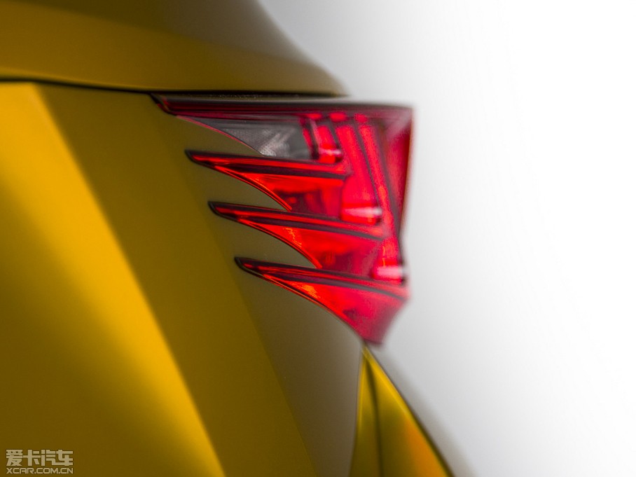 2015���׿��_˹LF-C2 ����܇