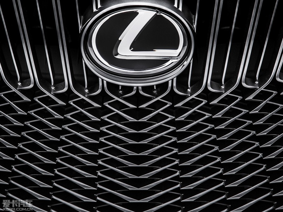 2015���׿��_˹LF-C2 ����܇