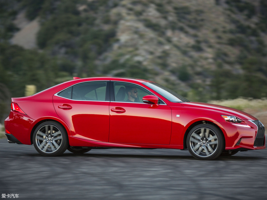 2016׿_˹IS 200t F Sport