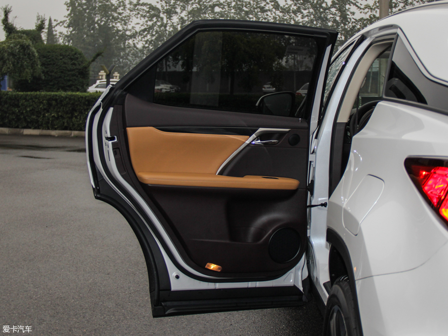 2016׿_˹RX 300 (q)Ű (gu)V