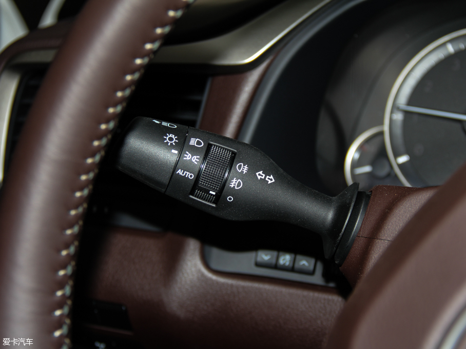 2016׿_˹RX 300 (q)Ű V