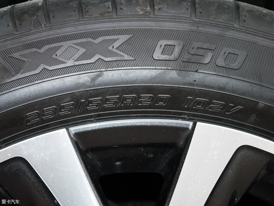 2016׿_˹RX 300 (q)A (gu)V