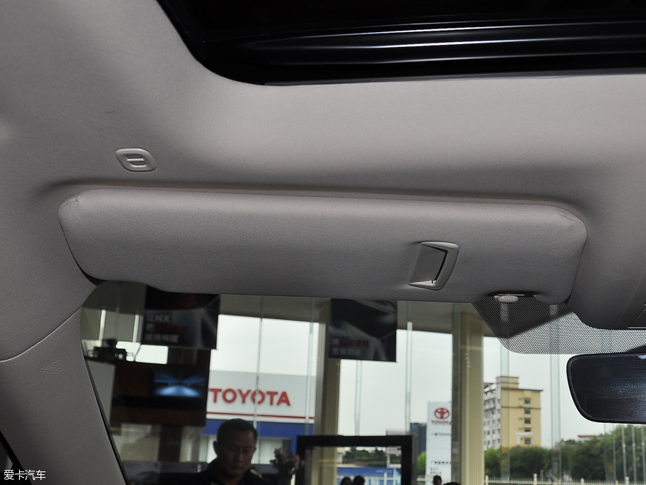 2016׿_˹RX 300 (q)m (gu)V