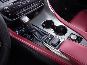 2016350 F SPORT п؅^(q)