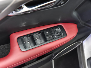 2016300 F SPORT V {܇ƅ^	