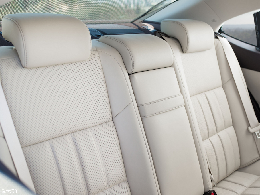 2015���׿��_˹ES 300h ���F��