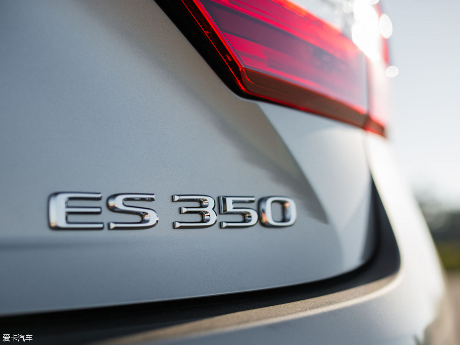 2015���׿��_˹ES 350