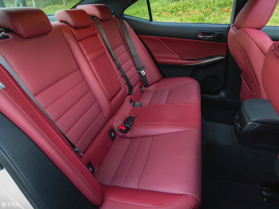 2016׿_˹IS 300 AWD F Sport