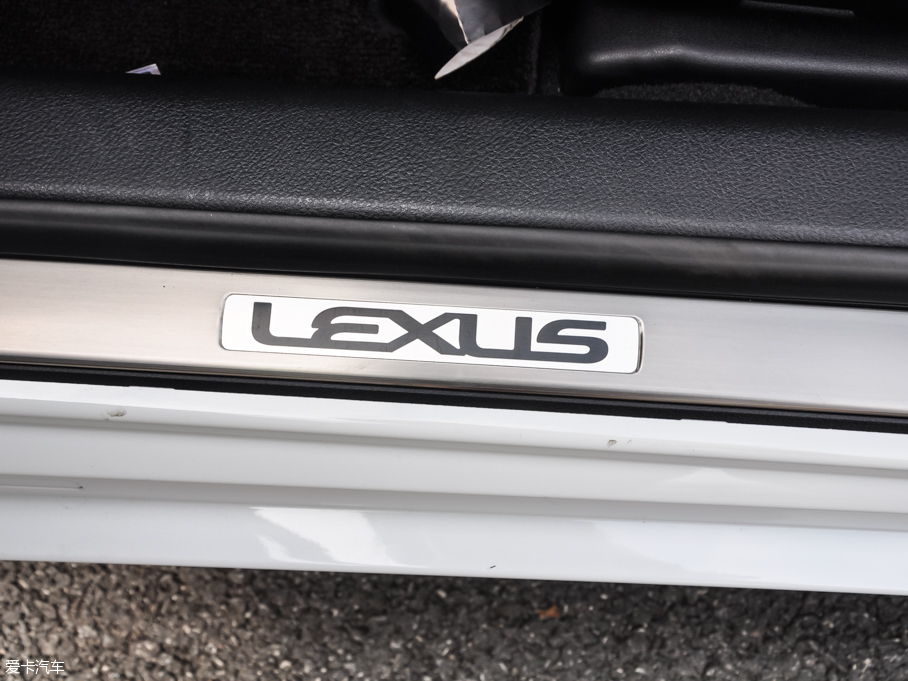 2016׿_˹IS 200t F Sport