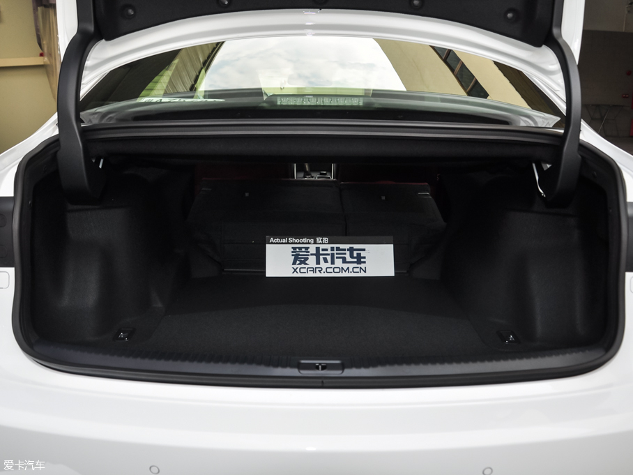 2016׿_˹IS 200t F Sport