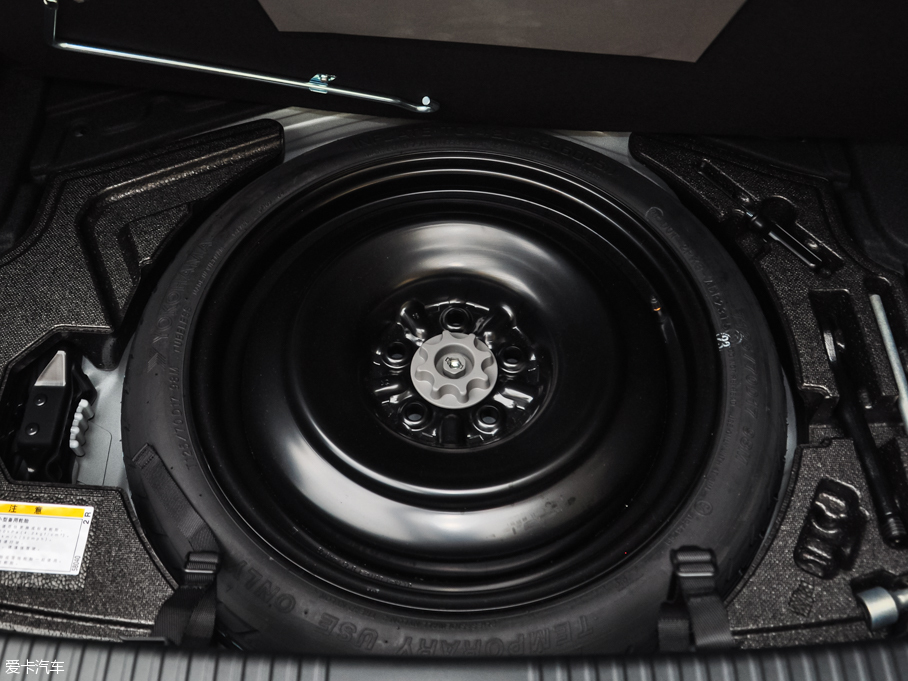 2016׿_˹IS 200t F Sport