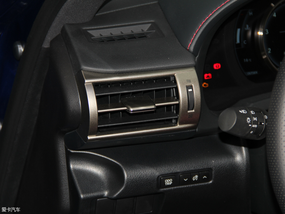 2016׿_˹IS 200t F Sport