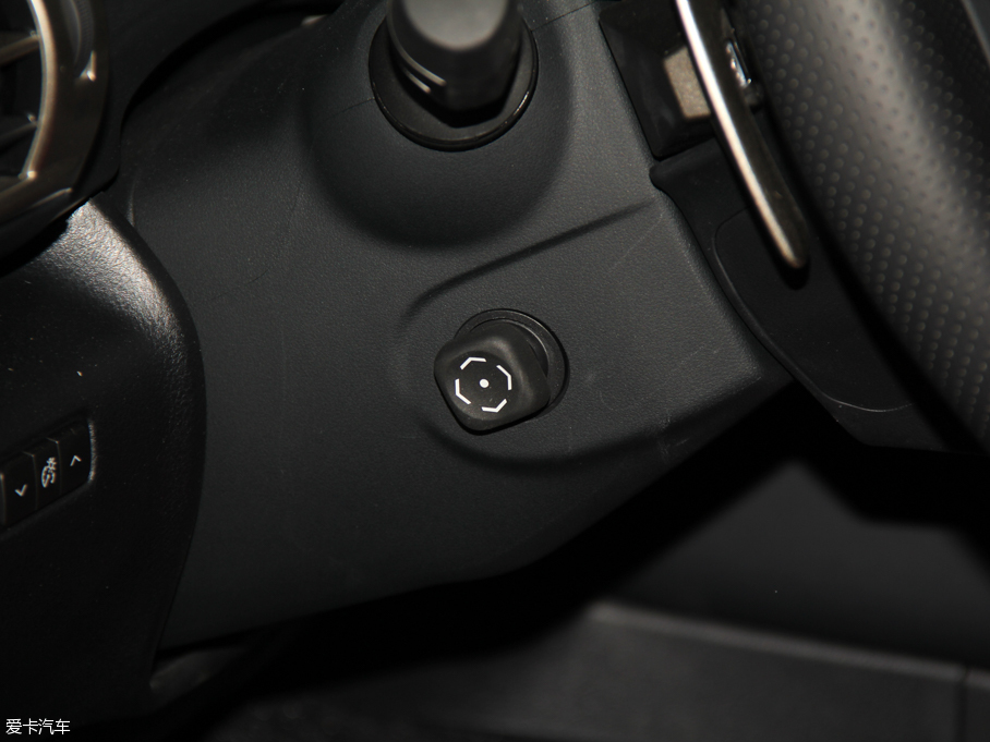 2016׿_˹IS 200t F Sport