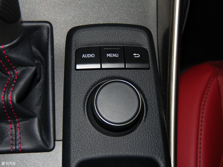 2016׿_˹IS 200t F Sport