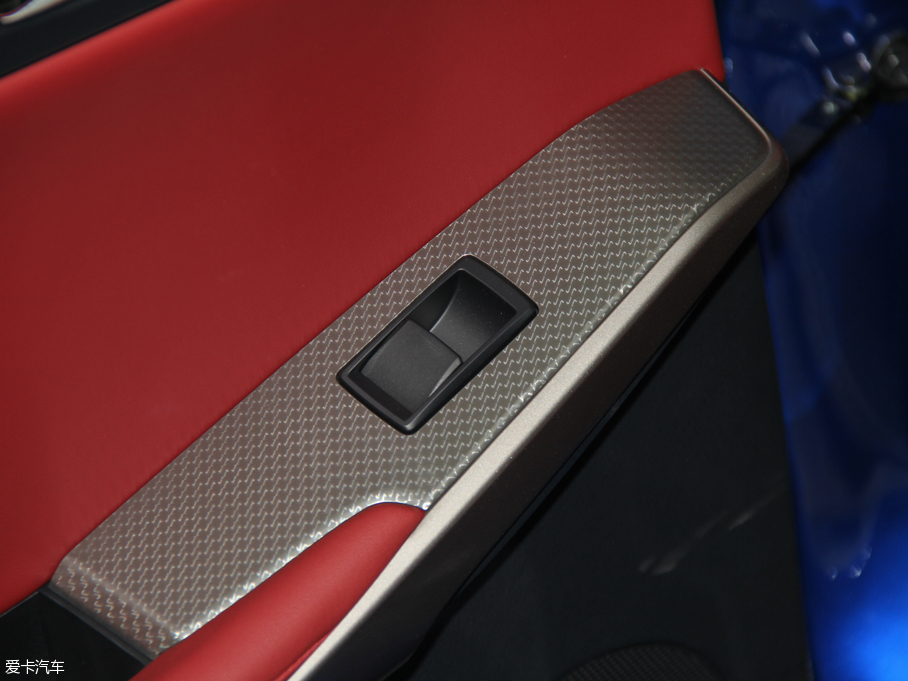 2016׿_˹IS 200t F Sport