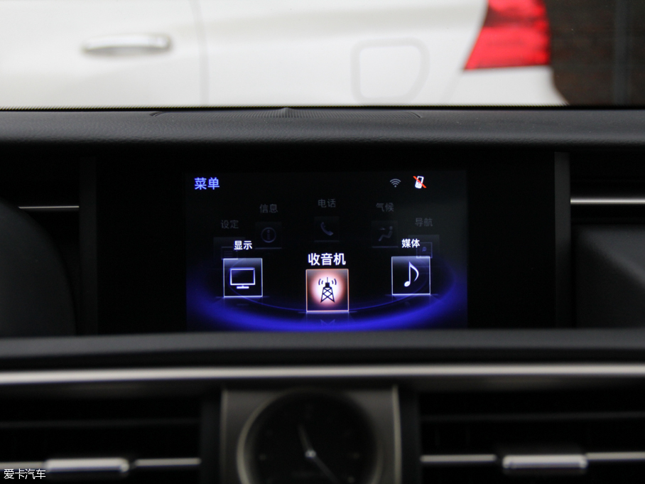 2016׿_˹IS 200t F Sport