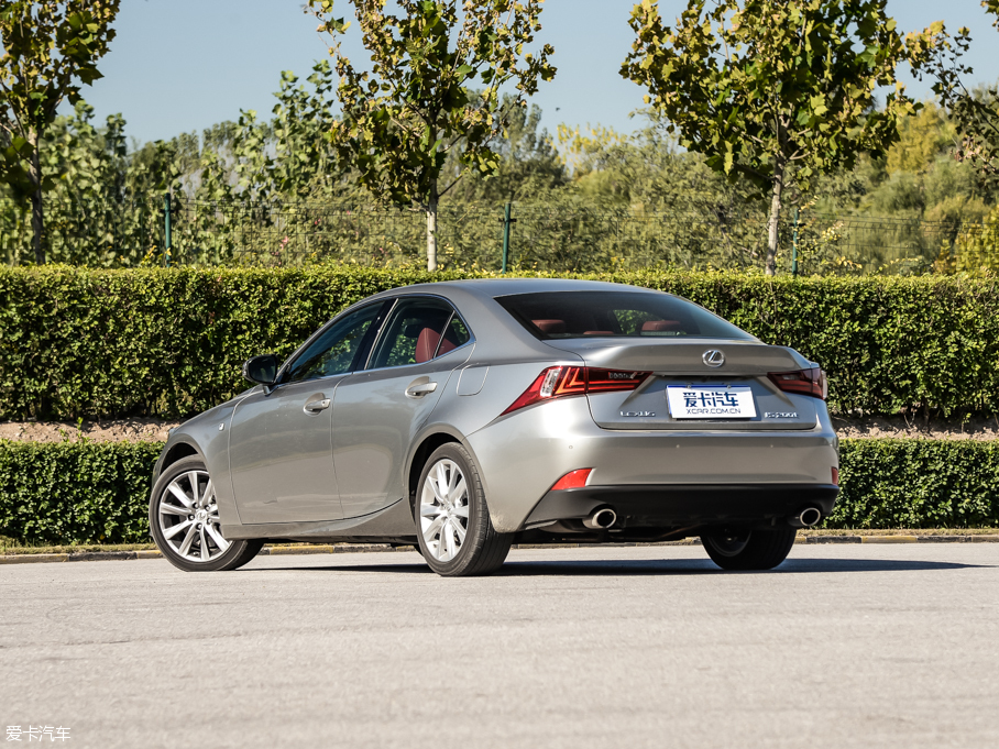 2016׿_˹IS 200t F Sport