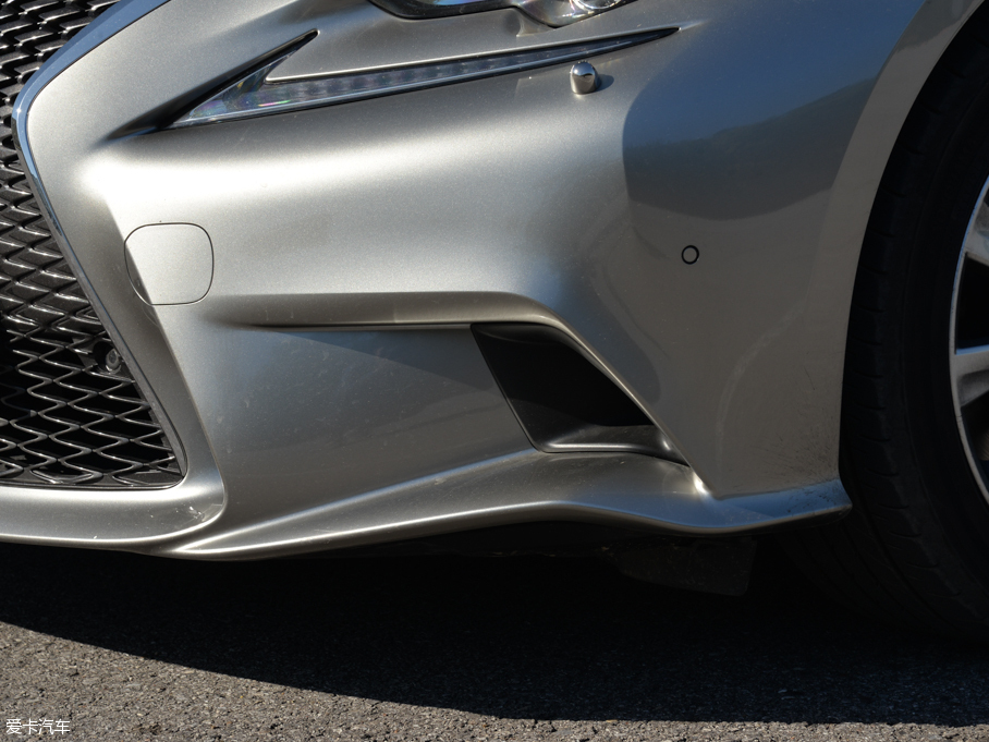 2016׿_˹IS 200t F Sport