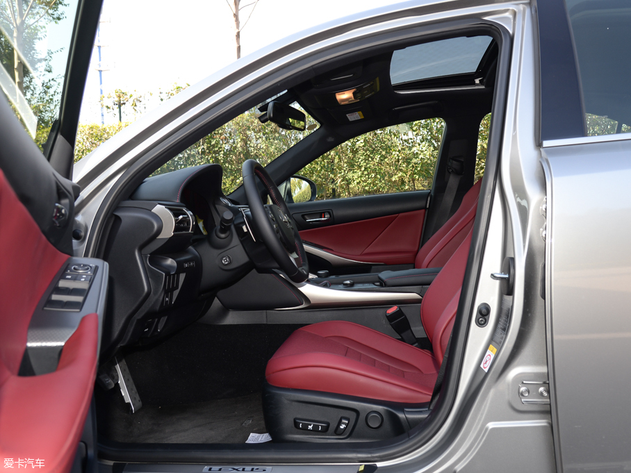 2016׿_˹IS 200t F Sport