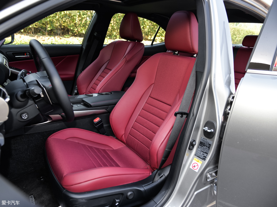 2016׿_˹IS 200t F Sport