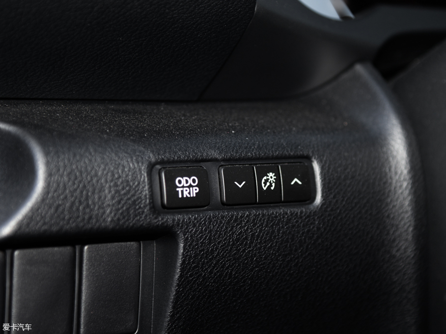 2016׿_˹IS 200t F Sport