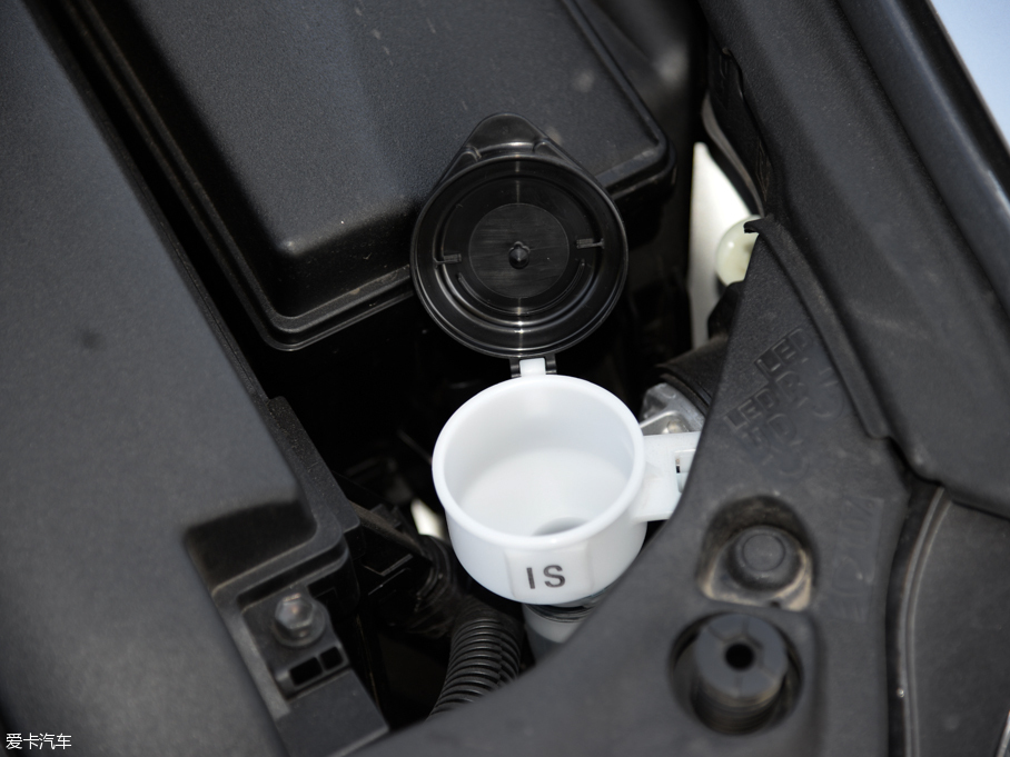 2016׿_˹IS 200t F Sport