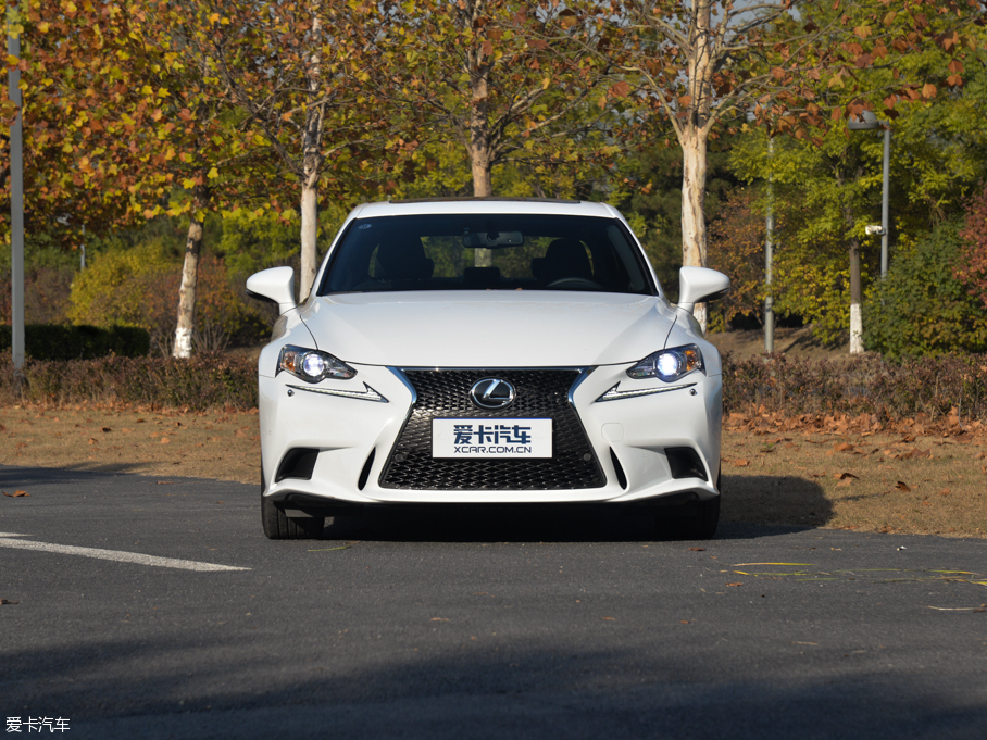 2016׿_˹IS 200t F Sport