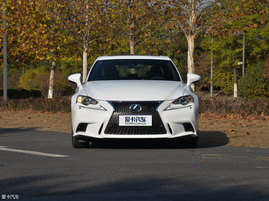 2016׿_˹IS 200t F Sport