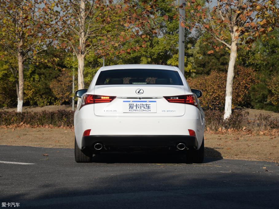 2016׿_˹IS 200t F Sport