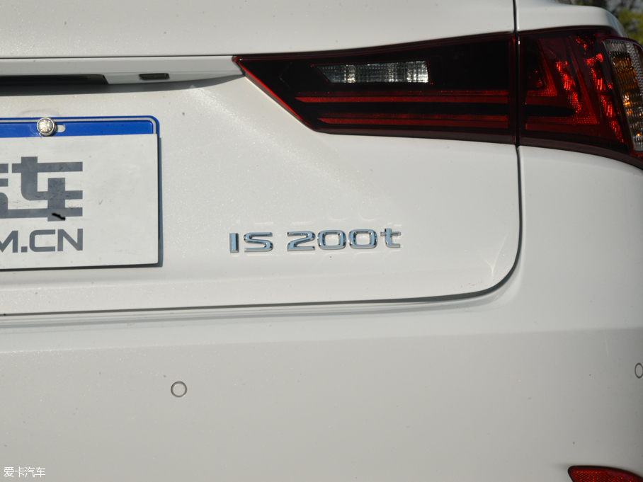 2016׿_˹IS 200t F Sport