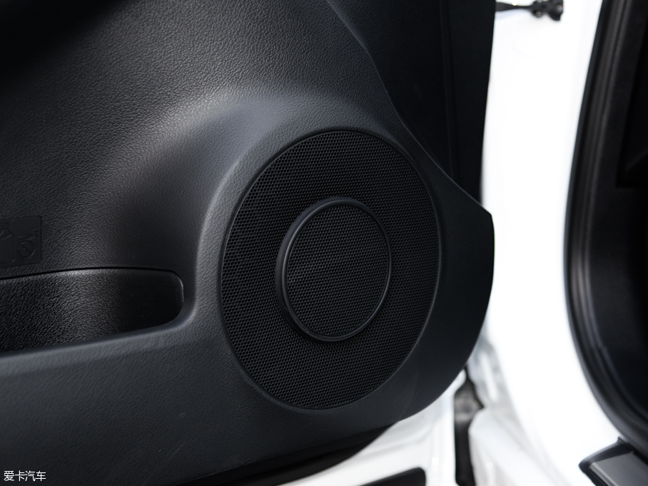 2016׿_˹IS 200t F Sport