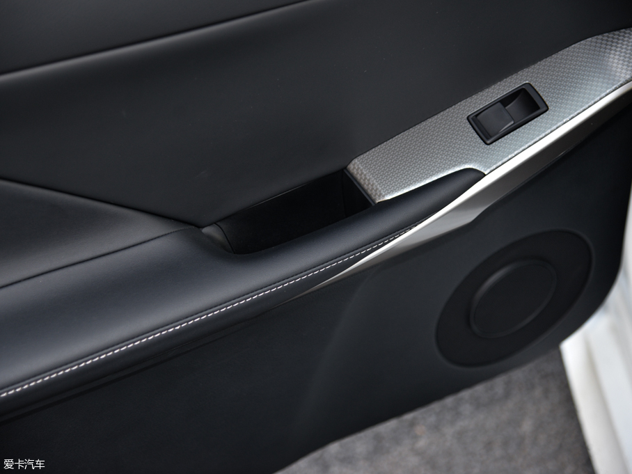 2016׿_˹IS 200t F Sport