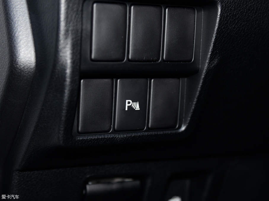 2016׿_˹IS 200t F Sport