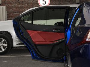 2016200t F Sport ܇T