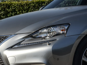 2016200t F Sport (ji)^