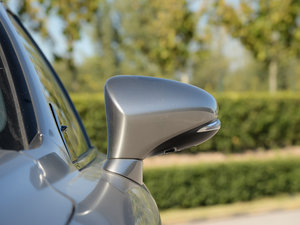 2016200t F Sport ҕR