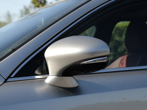 2016200t F Sport (ji)^