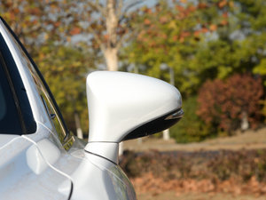 2016200t F Sport ҕR