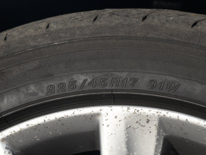 2016200t F Sport ݆̥ߴ