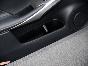 2016200t F Sport ǰTg