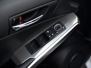 2016200t F Sport {܇ƅ^	